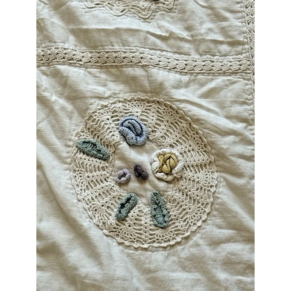 Vintage Cottagecore Rosette 3D Crocheted Quilt Queen Size W/2 Shams 86
